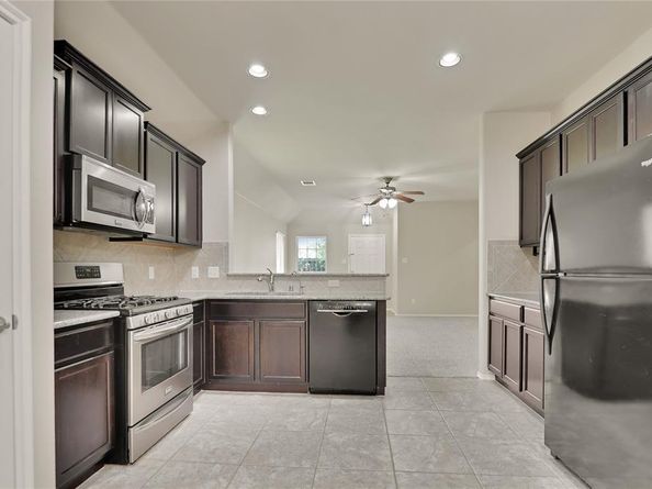 300  Black Bear Drive , McKinney Texas 75071