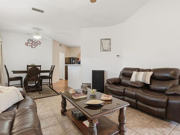 1610  Post Oak Drive , Rowlett Texas 75089
