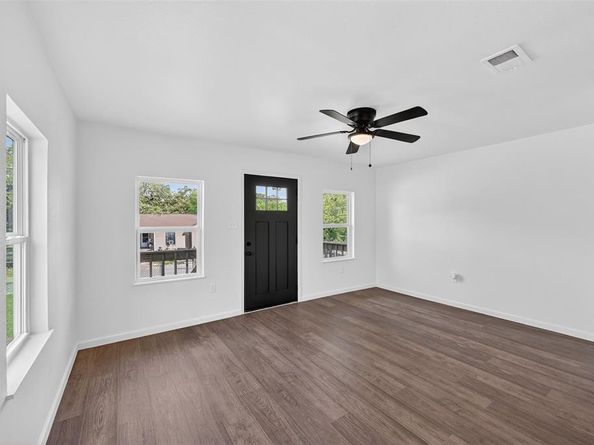 3500  Baylor Street , Fort Worth Texas 76119