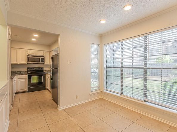 2728  Copper Creek Drive  107, Arlington Texas 76006
