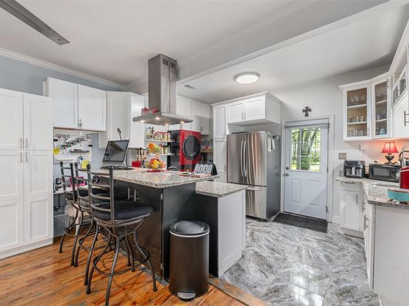 2832  Forest Avenue , Fort Worth Texas 76112