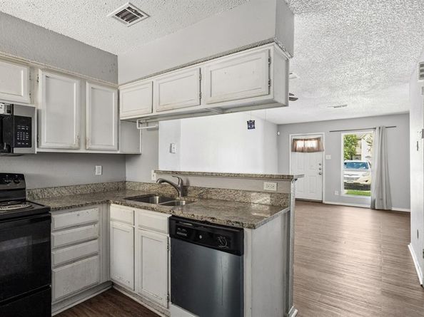 2244  Aspen Drive , Dallas Texas 75227