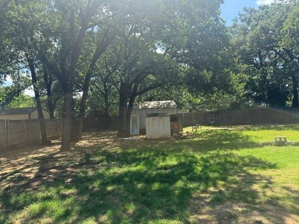 100 N Dick Price Road , Kennedale Texas 76060