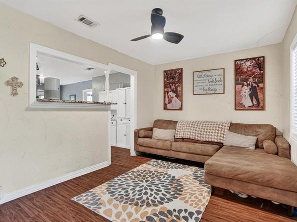 620 S Redford Lane , White Settlement Texas 76108