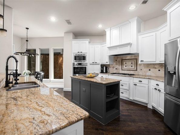 5623  Matalee Avenue , Dallas Texas 75206
