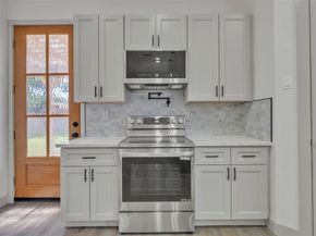 917 S Carroll Avenue , Dallas Texas 75223
