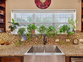 732  Forest Creek , DeSoto Texas 75115