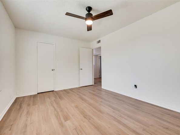 602  Timberline Drive , Hurst Texas 76053