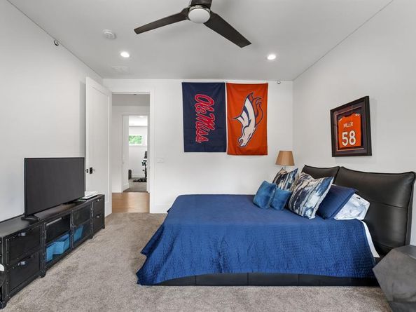 6243  Churchill Way , Dallas Texas 75230