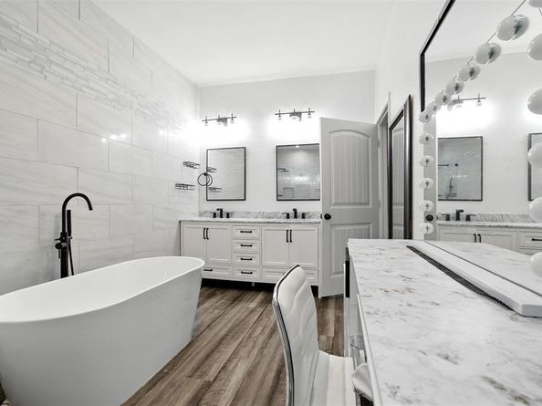 9853  Sophora Circle , Dallas Texas 75249