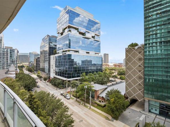 2900  Mckinnon Street  602, Dallas Texas 75201