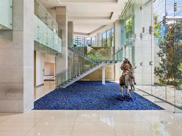 2900  Mckinnon Street  602, Dallas Texas 75201