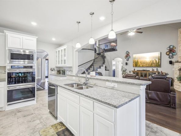 4611  Great Plains Way , Mansfield Texas 76063