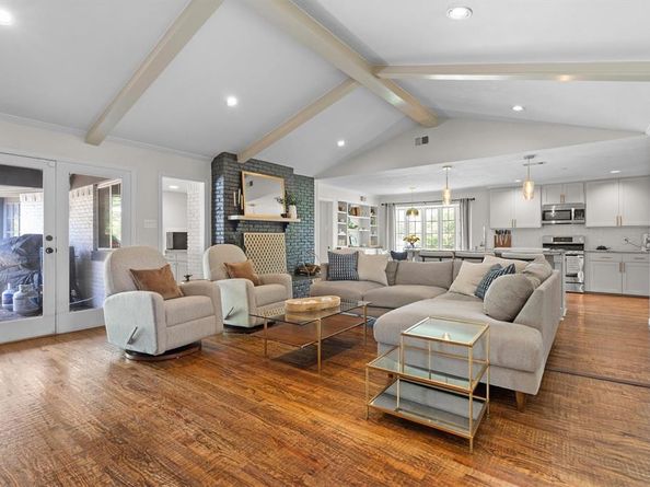 7439  Chattington Drive , Dallas Texas 75248