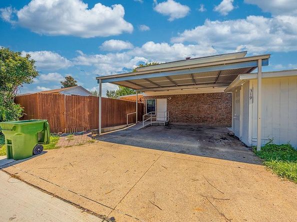 319  Cole Street , Garland Texas 75040