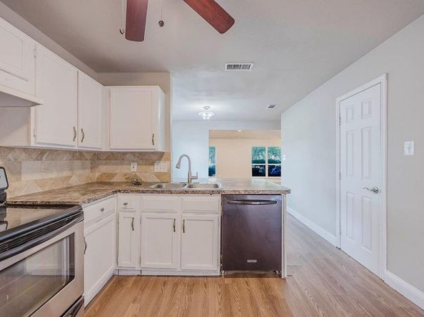 319  Cole Street , Garland Texas 75040