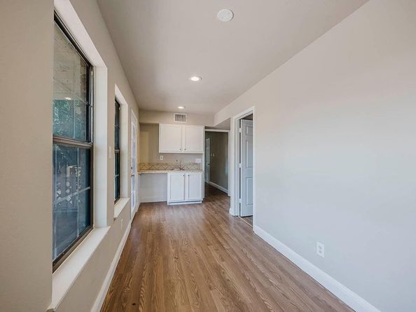 319  Cole Street , Garland Texas 75040