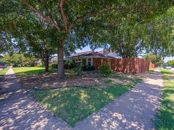 319  Cole Street , Garland Texas 75040
