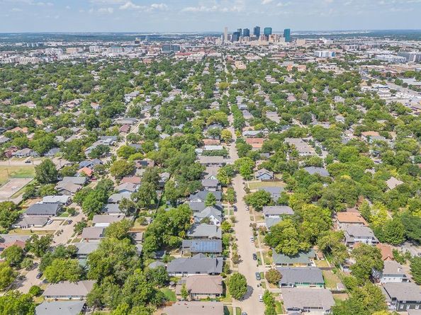 2238  College Avenue , Fort Worth Texas 76110