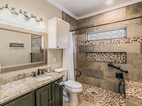 2238  College Avenue , Fort Worth Texas 76110