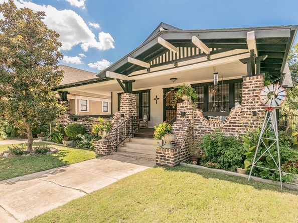 2238  College Avenue , Fort Worth Texas 76110