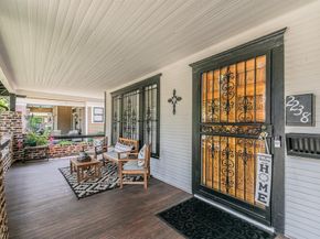 2238  College Avenue , Fort Worth Texas 76110