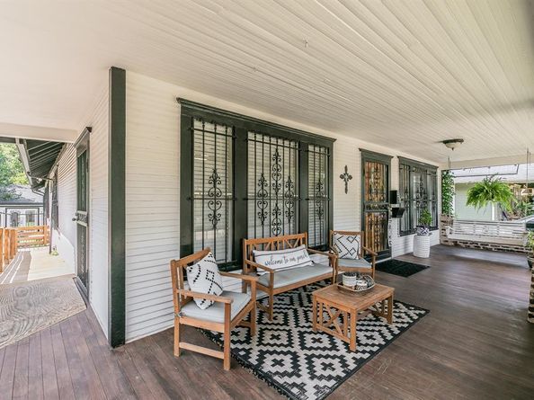 2238  College Avenue , Fort Worth Texas 76110