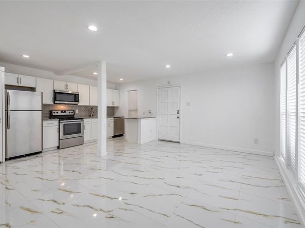 4327  Holland Avenue  101, Dallas Texas 75219