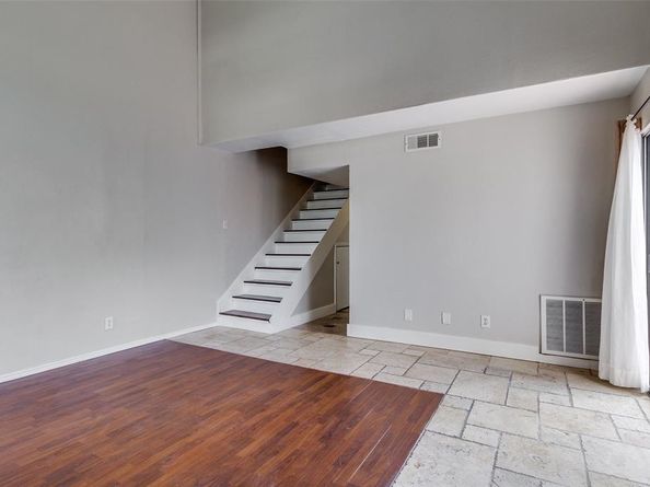 736  Baruna Circle , Garland Texas 75043
