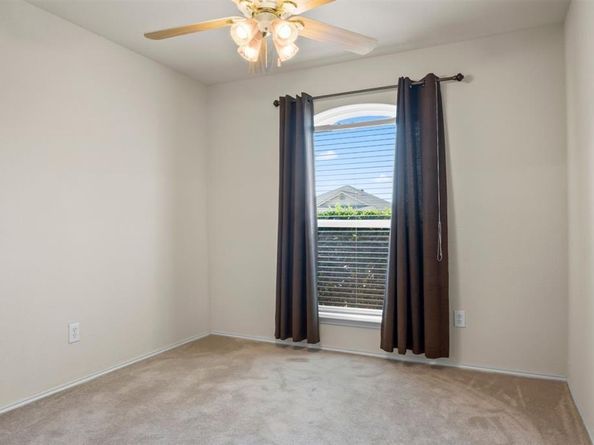 2736  Ensenada Lane , Fort Worth Texas 76108