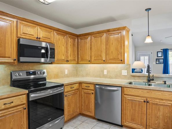 2736  Ensenada Lane , Fort Worth Texas 76108