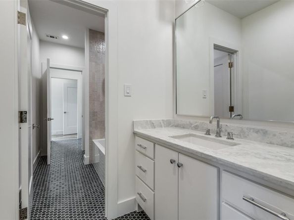 7163  Lyre Lane , Dallas Texas 75214
