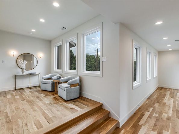 7163  Lyre Lane , Dallas Texas 75214