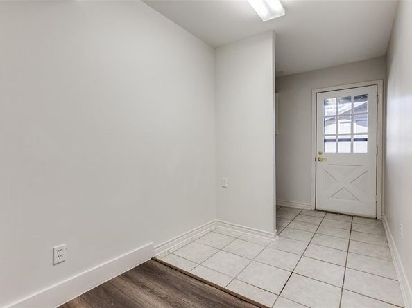 6947  Helsem Way  129, Dallas Texas 75230