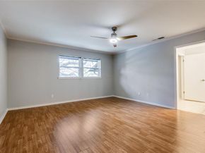 6947  Helsem Way  129, Dallas Texas 75230