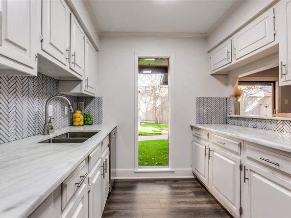 6947  Helsem Way  129, Dallas Texas 75230