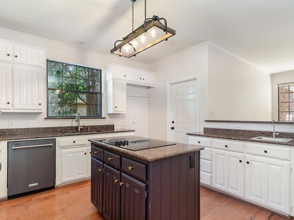 6306  Kelly Circle , Garland Texas 75044