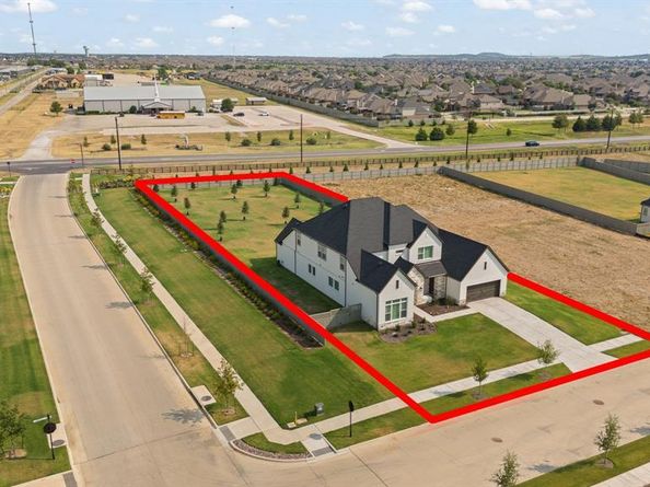 2116  Roaming Trail , Northlake Texas 76247