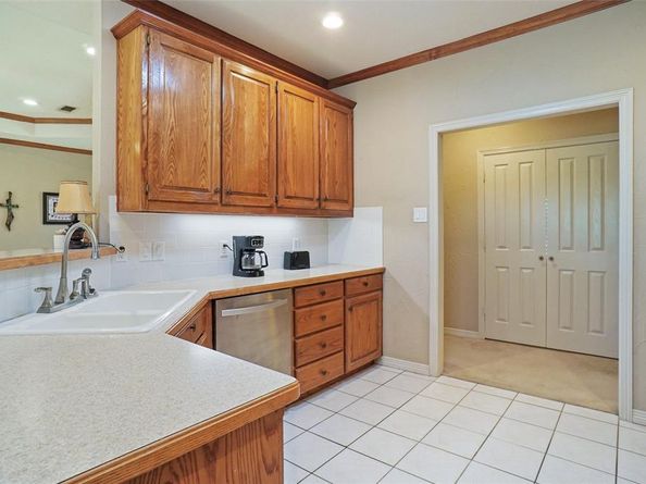 11360  Hill Country Circle , Ponder Texas 76259