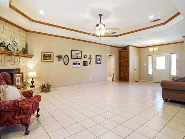 11360  Hill Country Circle , Ponder Texas 76259