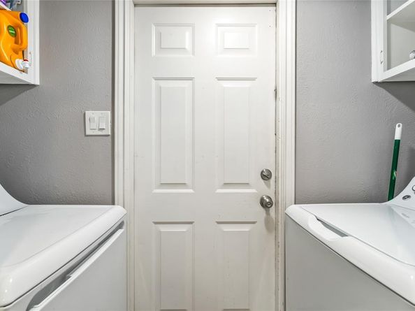 1707  Marsh Lane , Carrollton Texas 75006