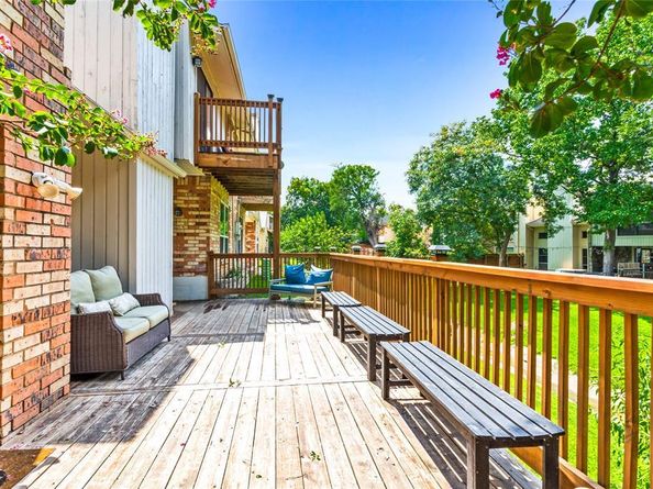 1707  Marsh Lane , Carrollton Texas 75006