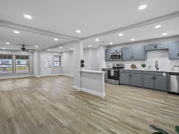 3832  Stateoak Drive , Dallas Texas 75241