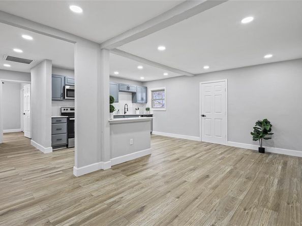 3832  Stateoak Drive , Dallas Texas 75241