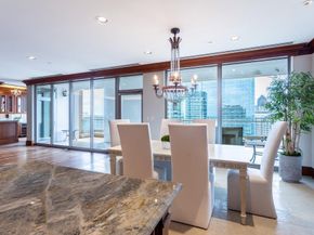 2300  WOLF Street  19A, Dallas Texas 75201