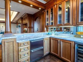 2300  WOLF Street  19A, Dallas Texas 75201