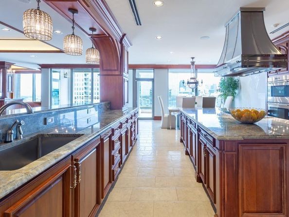 2300  WOLF Street  19A, Dallas Texas 75201