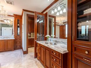 2300  WOLF Street  19A, Dallas Texas 75201