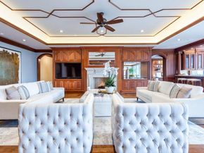 2300  WOLF Street  19A, Dallas Texas 75201