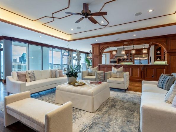 2300  WOLF Street  19A, Dallas Texas 75201